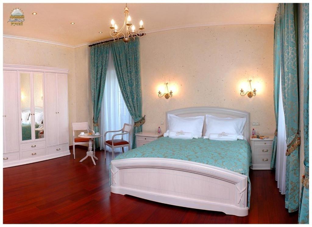 Hotel Gorny Ruchej à Hora Extérieur photo